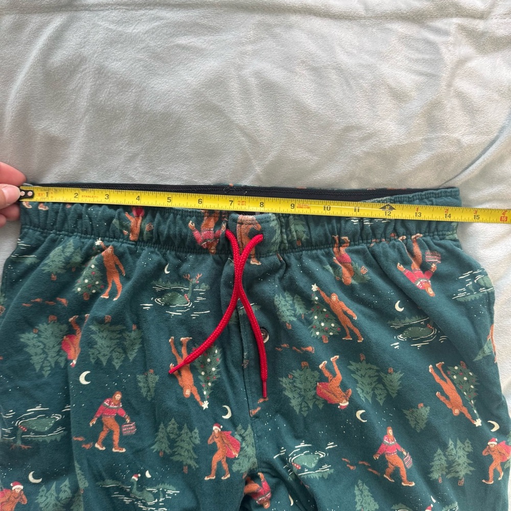 Duluth Trading Co Big Foot Christmas Pants Men's Medium - Picture 7 of 7